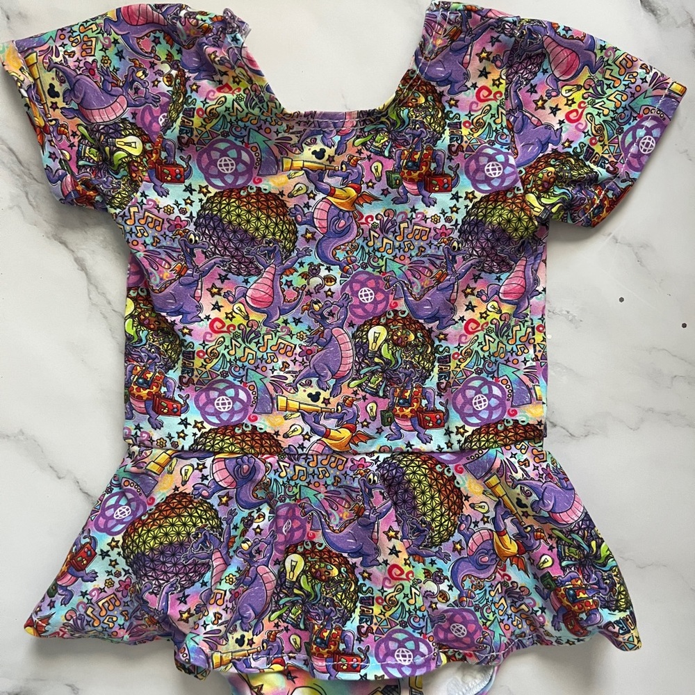 Presleys unchained melody size 2 figment skirted Leo